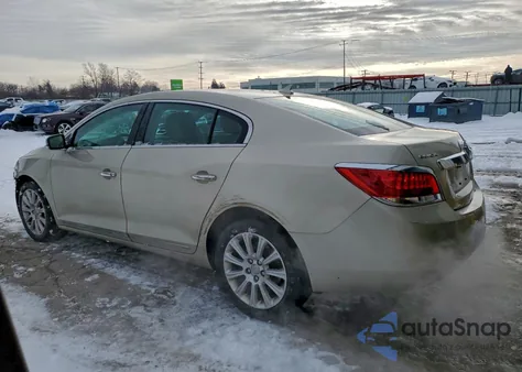 2013 Buick Lacrosse z USA, uszkodzony, nr VIN 1G4GC5E33DF305691